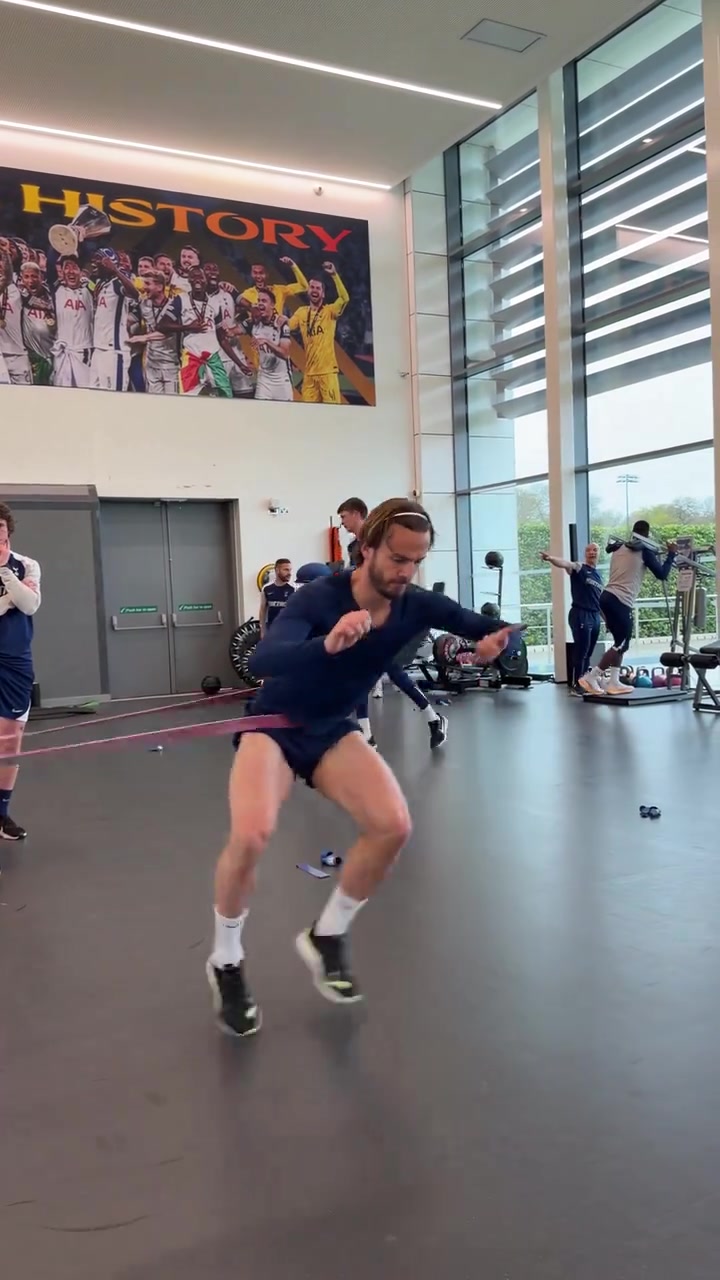 官方网站-季前赛遭ACL！麦迪逊更新恢复训练视频，两腿肌肉差距明显引热议